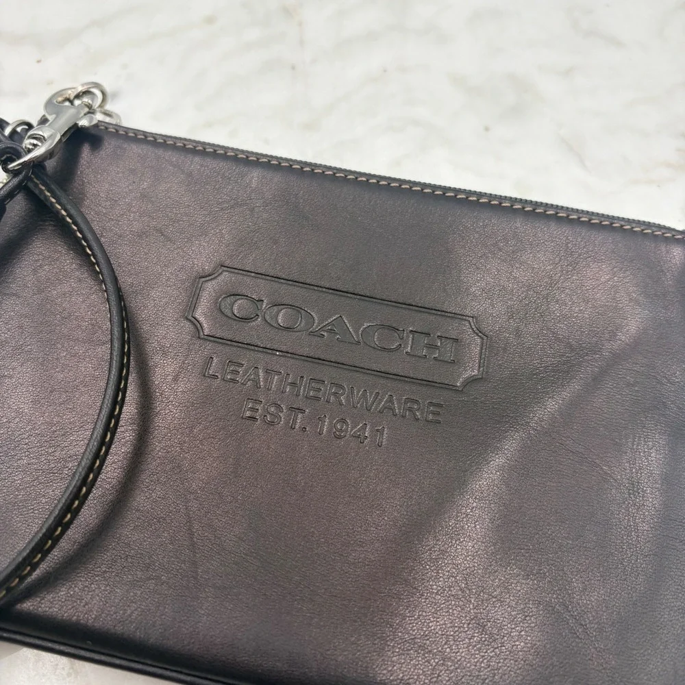 Coach Wristlet‎ Women Small Black Leather Embossed Logo Zip Pouch Clutch
